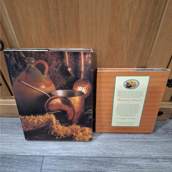 Set of 2 Cookbooks: "Encyclopedia of Italian Cooking" & "Pasta with Sauces" - Picture 2 of 4